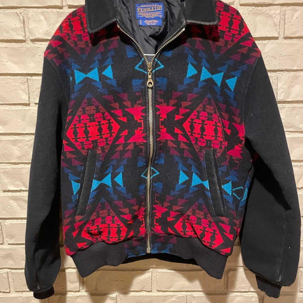 Pendleton Black and Red Jacket - Picture 3 of 16